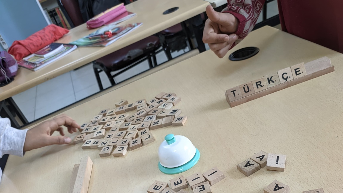 BİGEP Kapsamında Yabancı Uyruklu Öğrencilerimize Yönelik Türkçe Dil Kursumuz Devam Etmektedir.